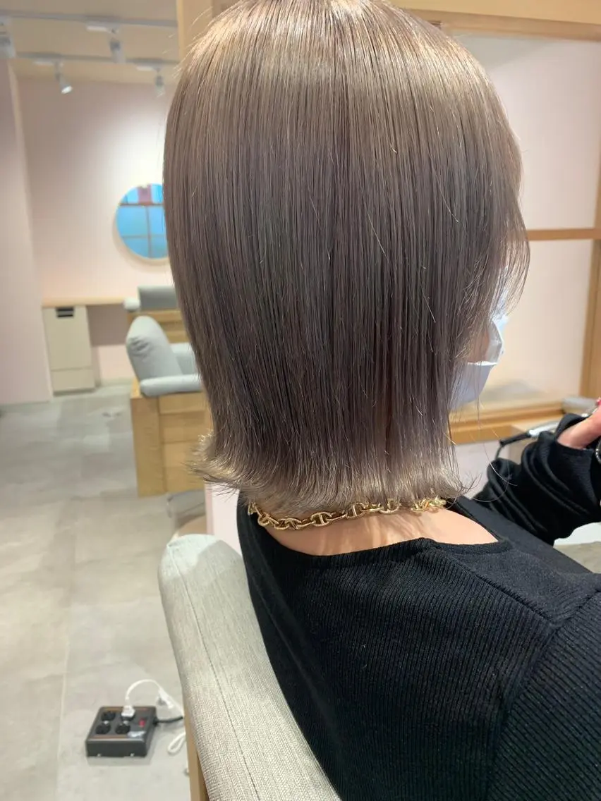 カラー シルバー rio .のヘアスタイル
