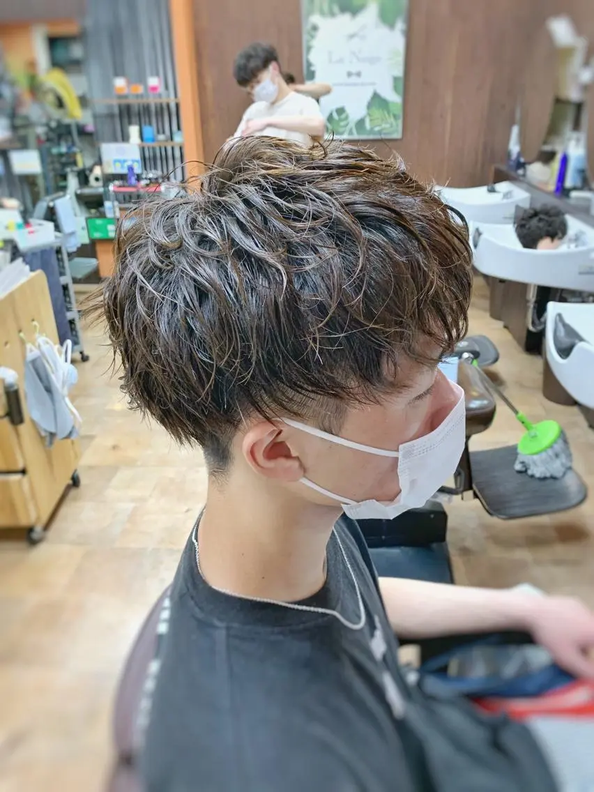 ショート パーマ メンズ 三谷 天兵のヘアスタイル