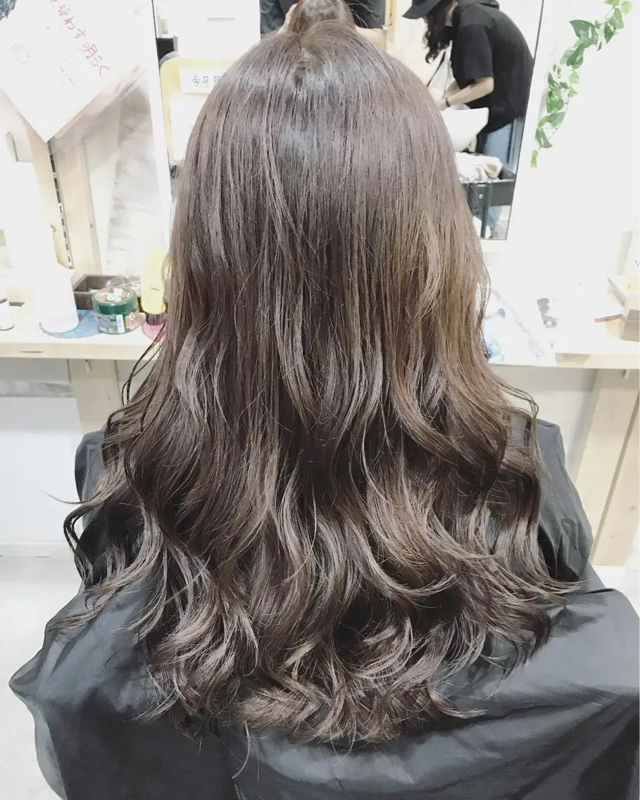 ロング カラー カット ヘアカラー トリートメント AnFye cinq milleのヘアスタイル