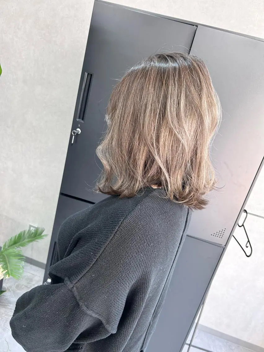 ミディアム ハイライト レイヤーカット カット ヘアカラー AN'TIA小作代表 ⭐︎kazuma⭐︎のヘアスタイル
