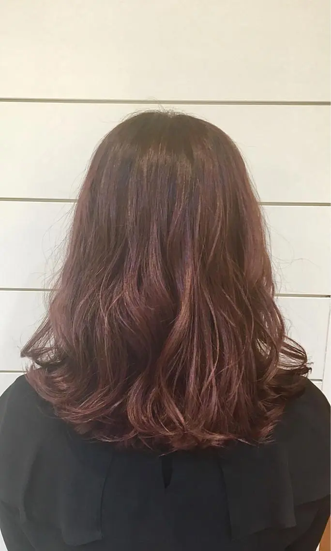 ミディアム カラー グラデーションカラー レッドカラー 🍊新宿南口🍊 ERINAのヘアスタイル