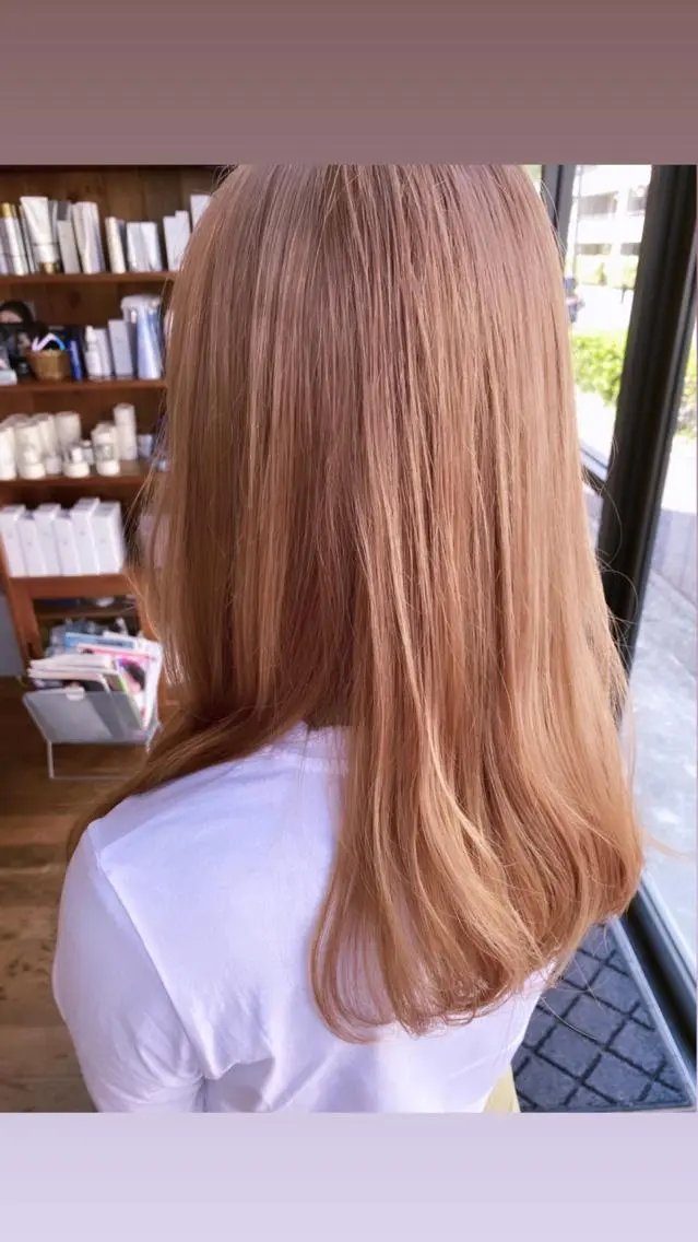 ロング カラー ヘアカラー 塩澤 榛奈のヘアスタイル