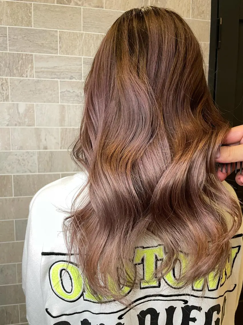ロング ヘアカラー トリートメント ブリーチ毛矯正.髪質 改善.髪にドラマをのヘアスタイル