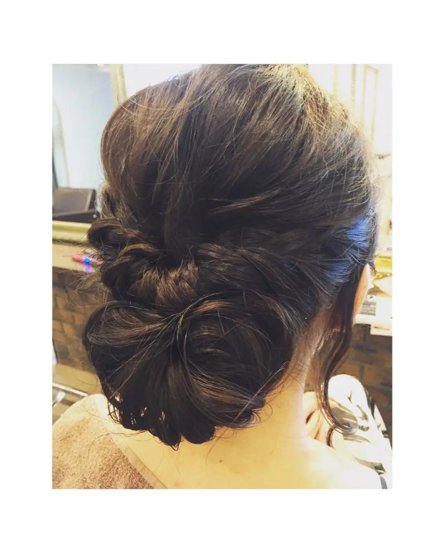 セミロング ヘアアレンジ shi hoのヘアスタイル