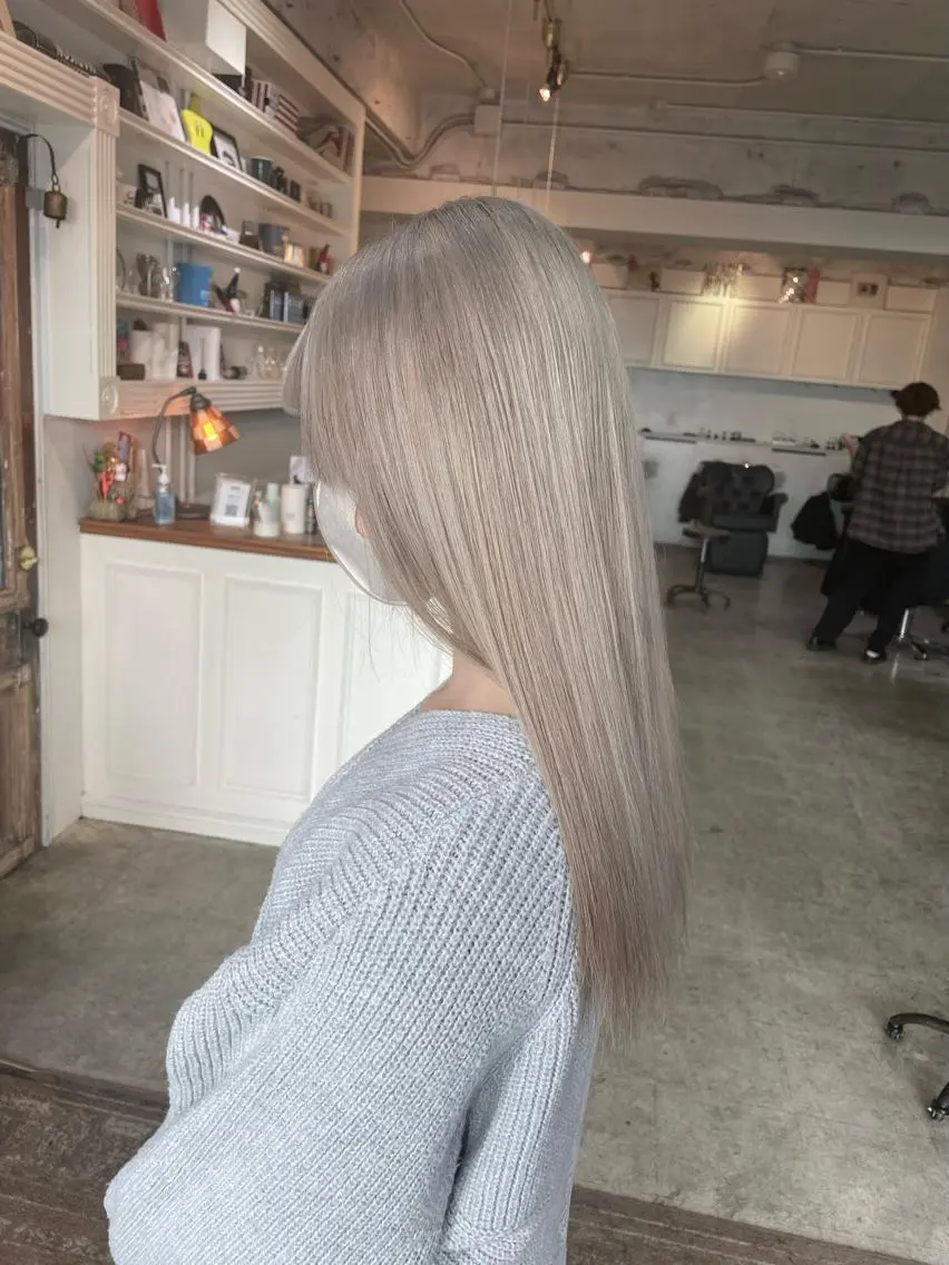 セミロング カラー ヘアアレンジ ベージュカラー ホワイトベージュ ☂️カトウ ケイゴ☂️のヘアスタイル