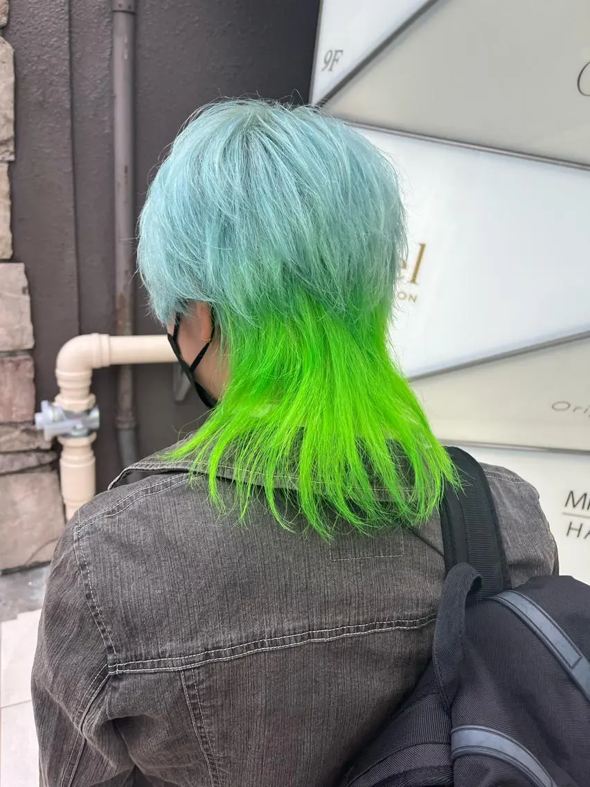 ミディアム カラー ブルーカラー イエローカラー ヘアカラー watanabe kazukiのヘアスタイル