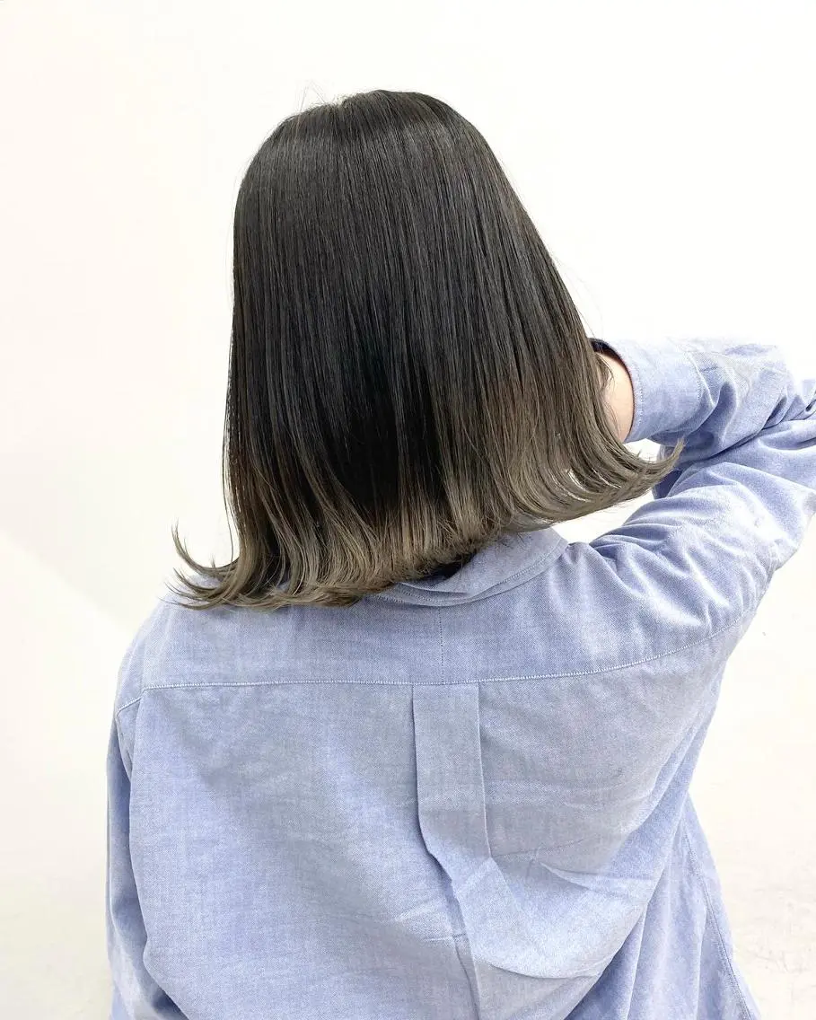 ミディアム カラー ヘアアレンジ グラデーションカラー ボブ 外ハネヘア 【公式】amble luxe池袋東口🩷のヘアスタイル