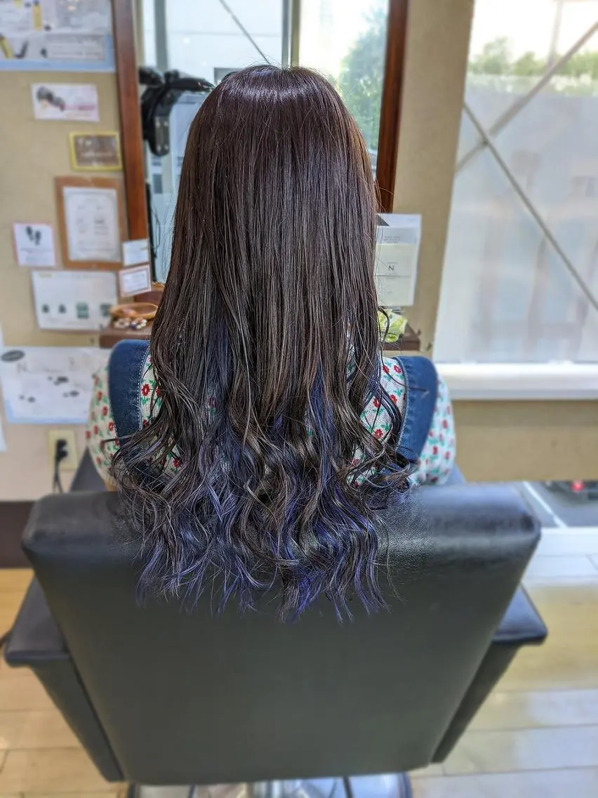 ロング ヘアアレンジ カラー ブルーカラー インナーカラー パピヨンロゼ中川 髪質改善/低ダメージのヘアスタイル