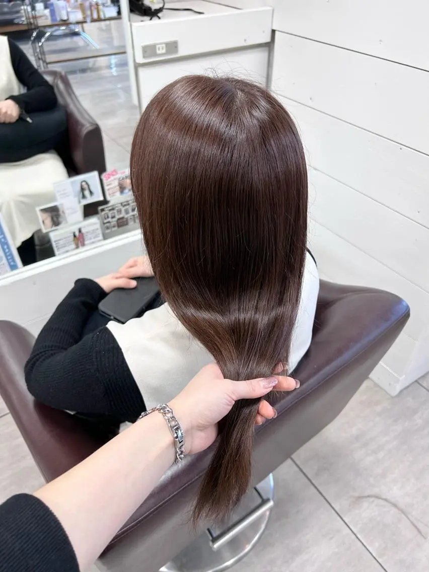 ロング ピンクブラウン カット ヘアカラー レイヤー/艶髪カラー 森本くるみのヘアスタイル