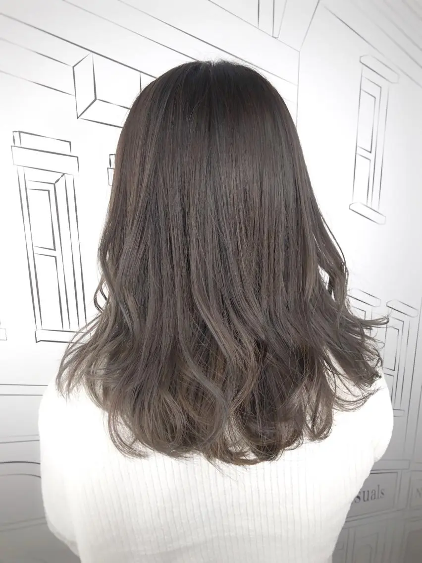 ミディアム カラー 透明感カラー イルミナカラー TOMOKA 艶髪/髪質改善🫧のヘアスタイル