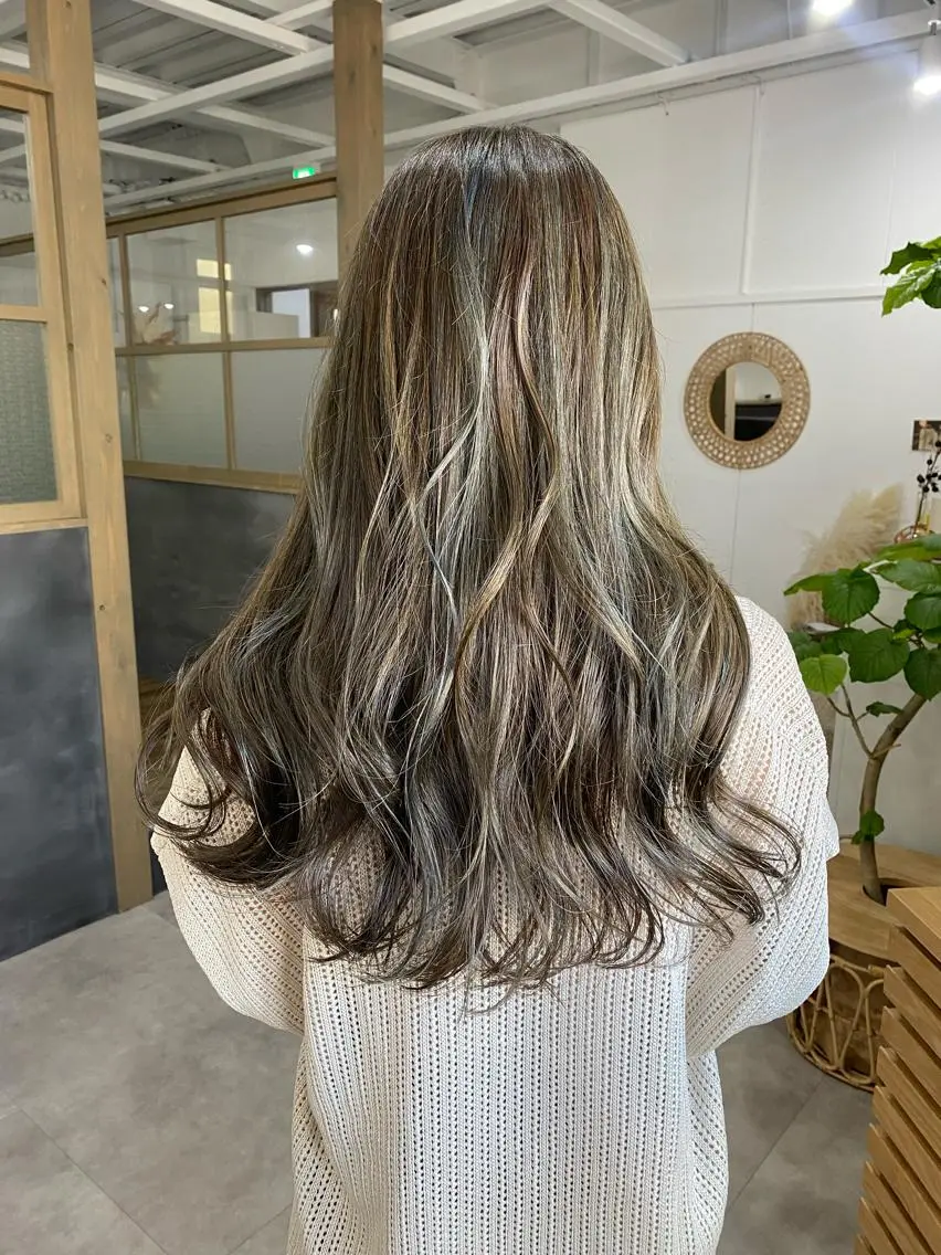 ロング カラー ヘアアレンジ ひなの .のその他イメージ