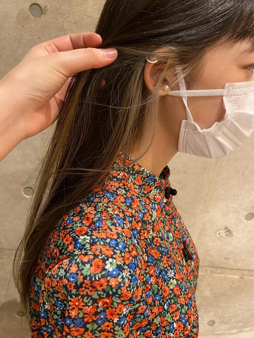 ロング カラー アディクシーカラー ブリーチ ブロンド ブルーカラー ハイライトカラー ヘアカラー トリートメント なかむら ゆきのヘアスタイル