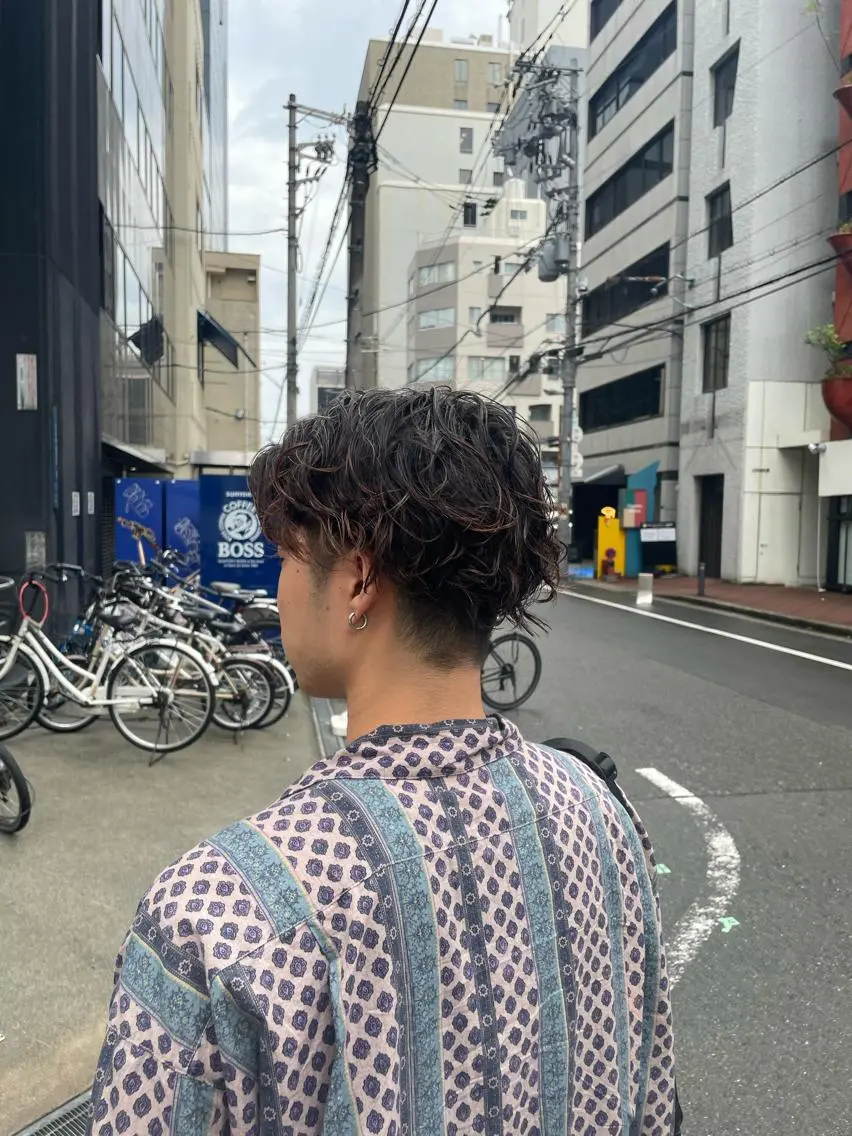 パーマ メンズ センターパート マッシュ メンズパーマ メンズツイストパーマ ツイストスパイラルパーマ カット パーマ ヘアセット 心斎橋/メンズ /ルレイル/地形真希のヘアスタイル
