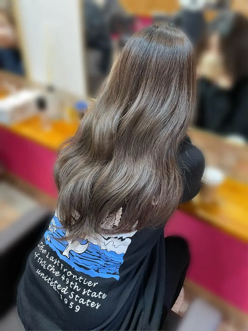 ロング カラー アッシュ アッシュブラウン ブラウンカラー カット ヘアカラー YUI/ ブリーチカラー🌷のヘアスタイル