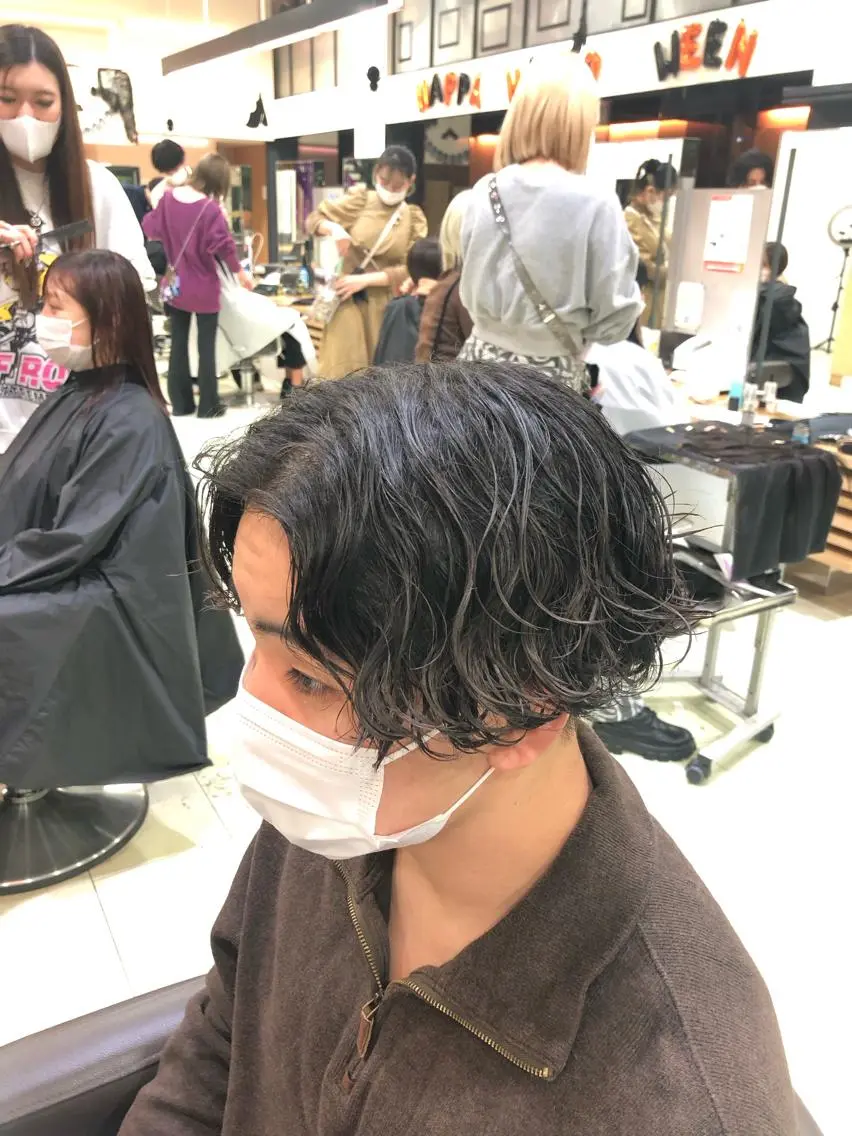 パーマ メンズ 波巻きパーマ カット パーマ ヘアセット メンズ特化 古賀陸斗のヘアスタイル