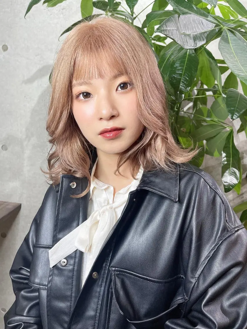 カラー ベージュカラー ミルクティーベージュ カット ヘアカラー Kazu 🌠名古屋 ハイトーン/レイヤーのヘアスタイル