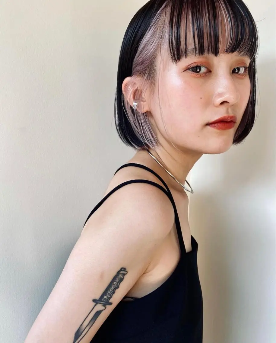 ショート カラー くびれレイヤー/艶 カラー　MADOKAのヘアスタイル