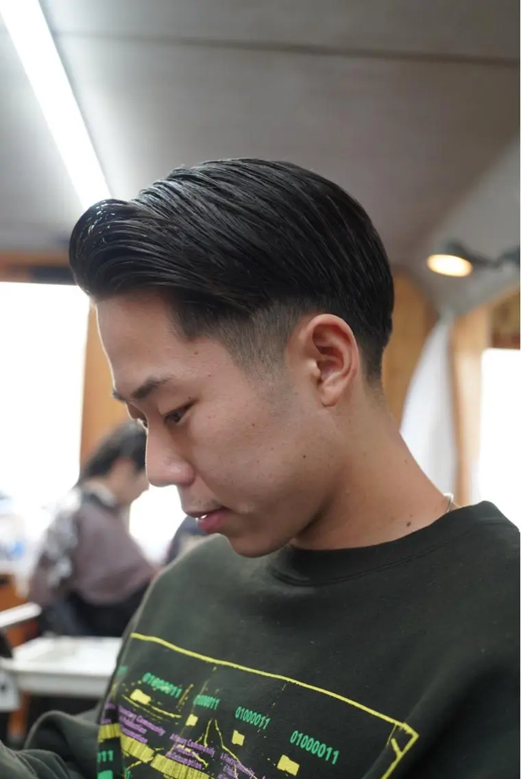 メンズ フェードカット カット ヘアセット 関 晃哉のヘアスタイル