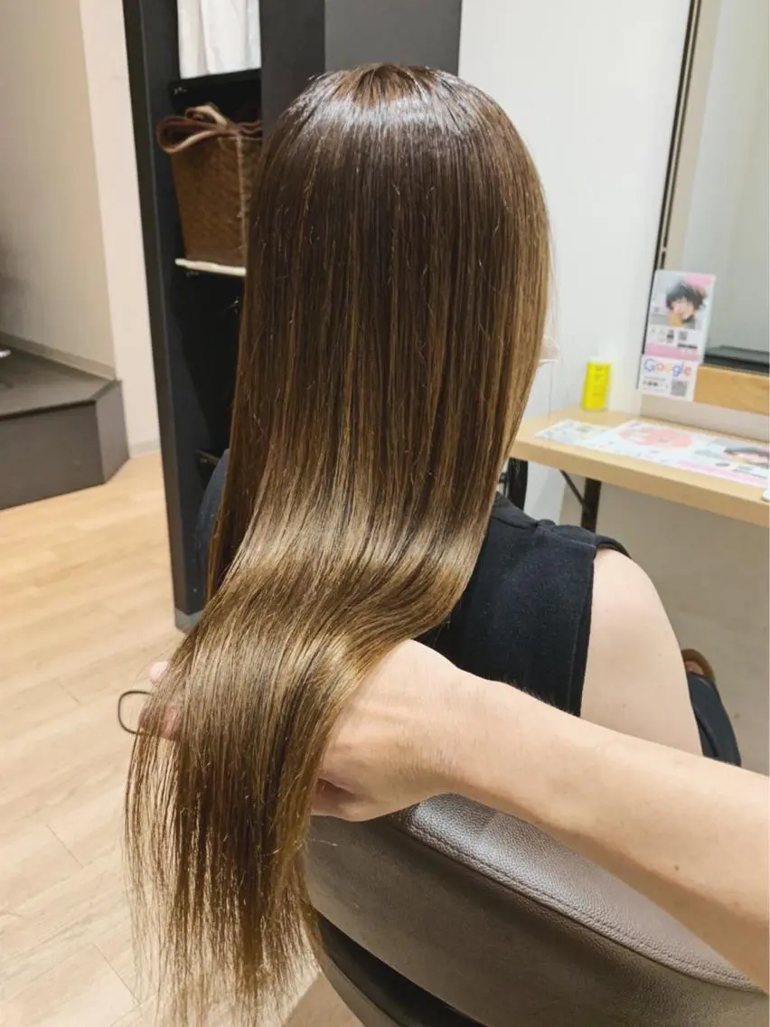 ロング カラー Adachi Fujikoのヘアスタイル