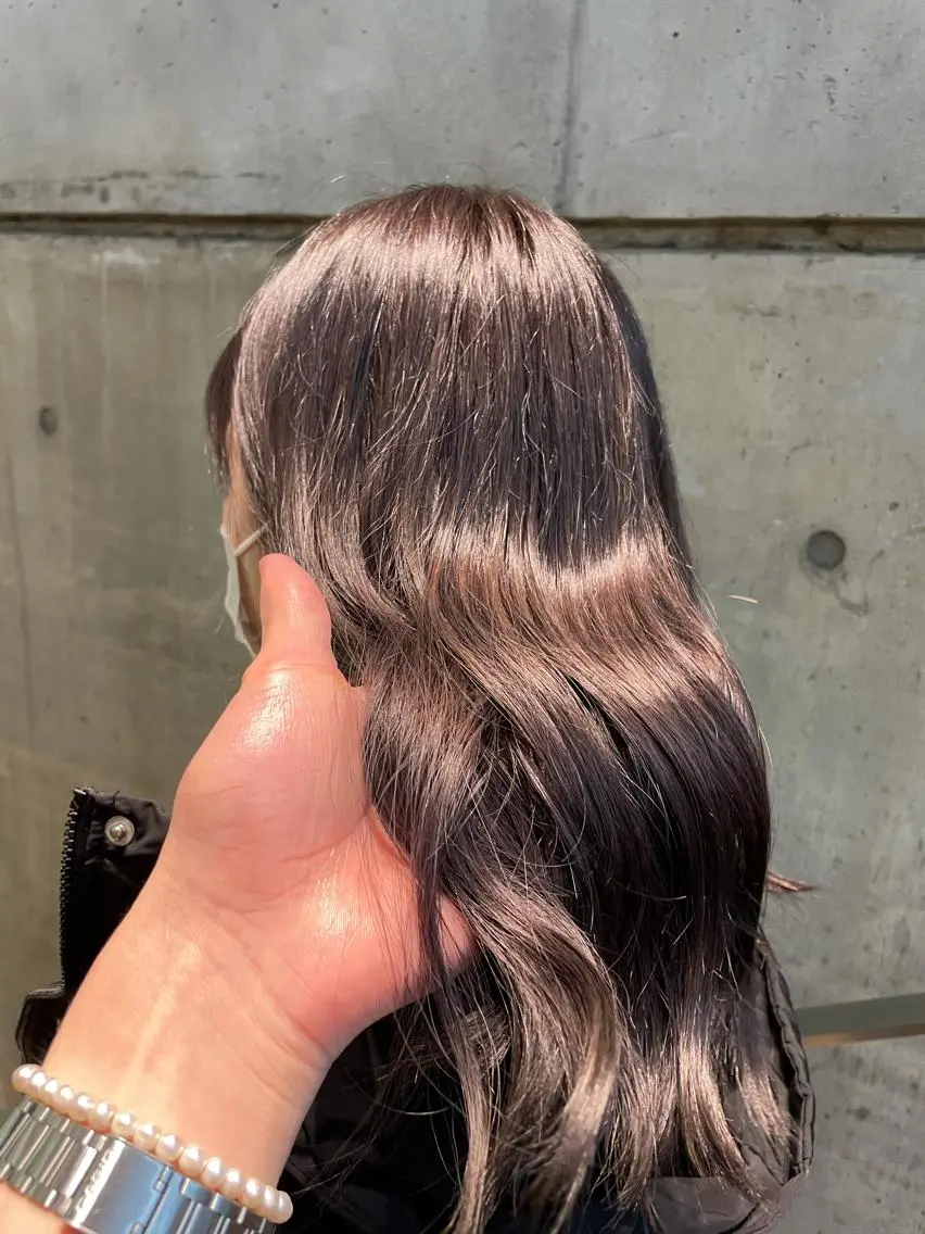 セミロング カラー 髪質改善🪄 イルミナカラー岩谷のヘアスタイル