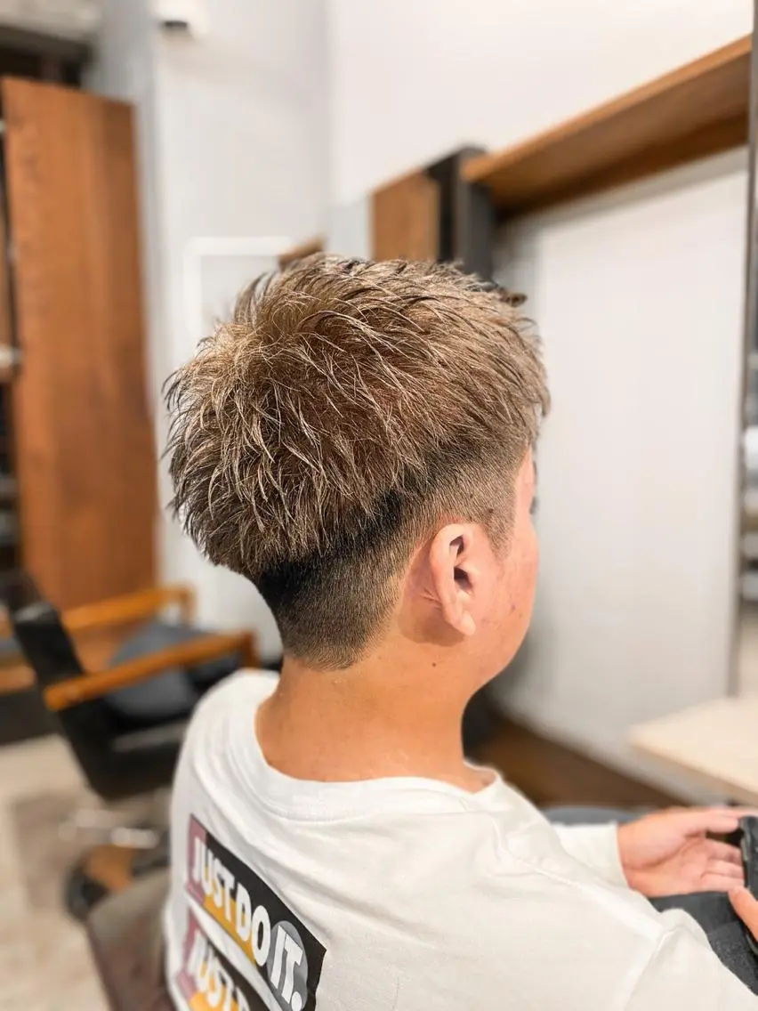 ショート カラー ヘアアレンジ メンズ キッズ アップバング メンズブリーチ ブリーチ ダブルカラー ショートヘア IRIE⚡️メンズ/ パーマ⚡️北川聖也のヘアスタイル