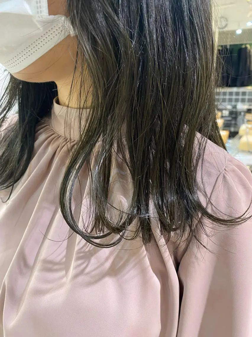 ミディアム カラー FILMS/sari /似合わせカットのヘアスタイル