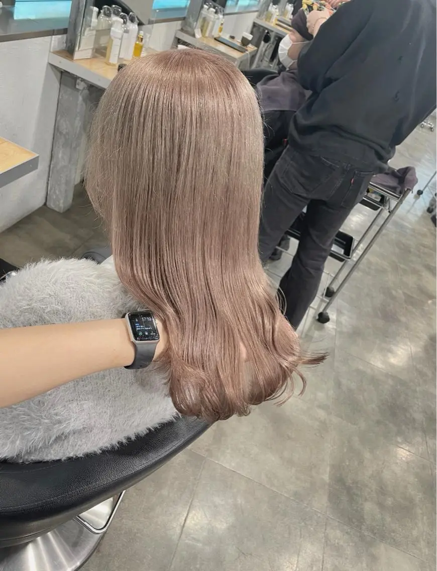 ロング カラー ヘアカラー トリートメント ヘッドスパ ヘアセット ベージュカラー💖 やすひろのヘアスタイル