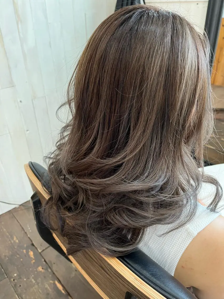 セミロング 紙屋 隼人のヘアスタイル