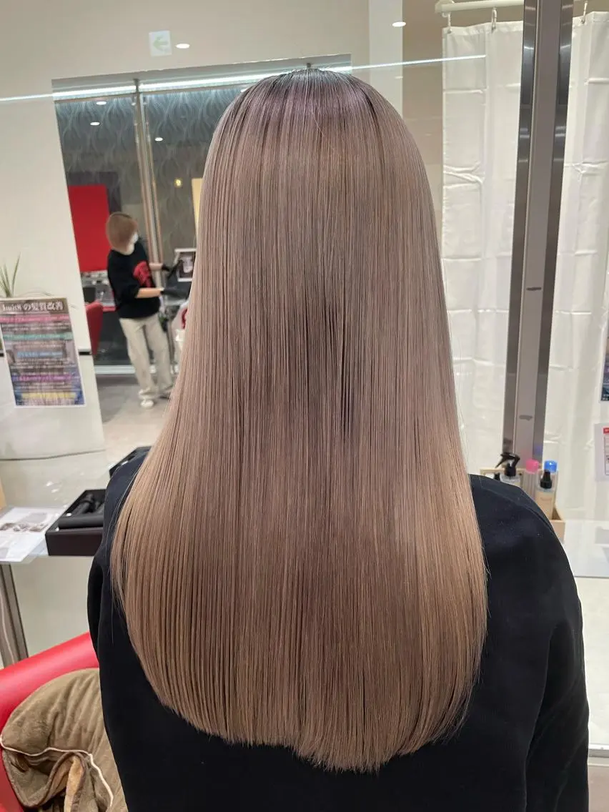 ロング カラー ピンクカラー ホワイトピンク Merlyosaka 早川未来のヘアスタイル