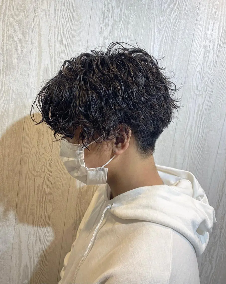 ショート カラー パーマ メンズ カット パーマ TELA HAIR 副代表 岡田のヘアスタイル