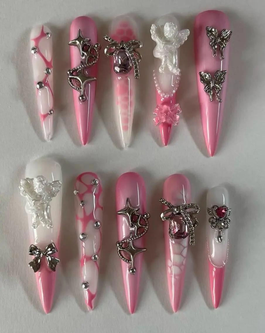 ネイル ジェルネイル キラキラネイル 韓国ネイル 持ち込み ワンホンネイル ハンドネイル Chiee Bling.Nailのネイルデザイン