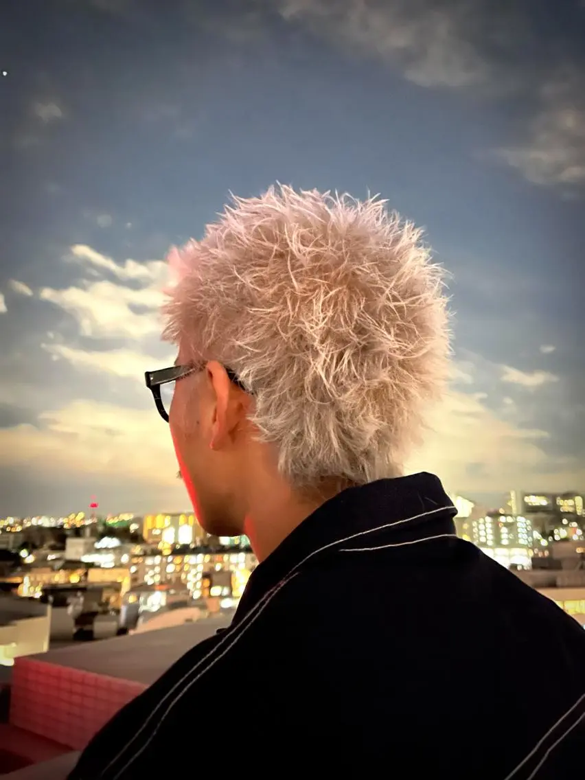 ショート カラー メンズ スパイキーショート ショートヘア 狩野 孝太郎のヘアスタイル