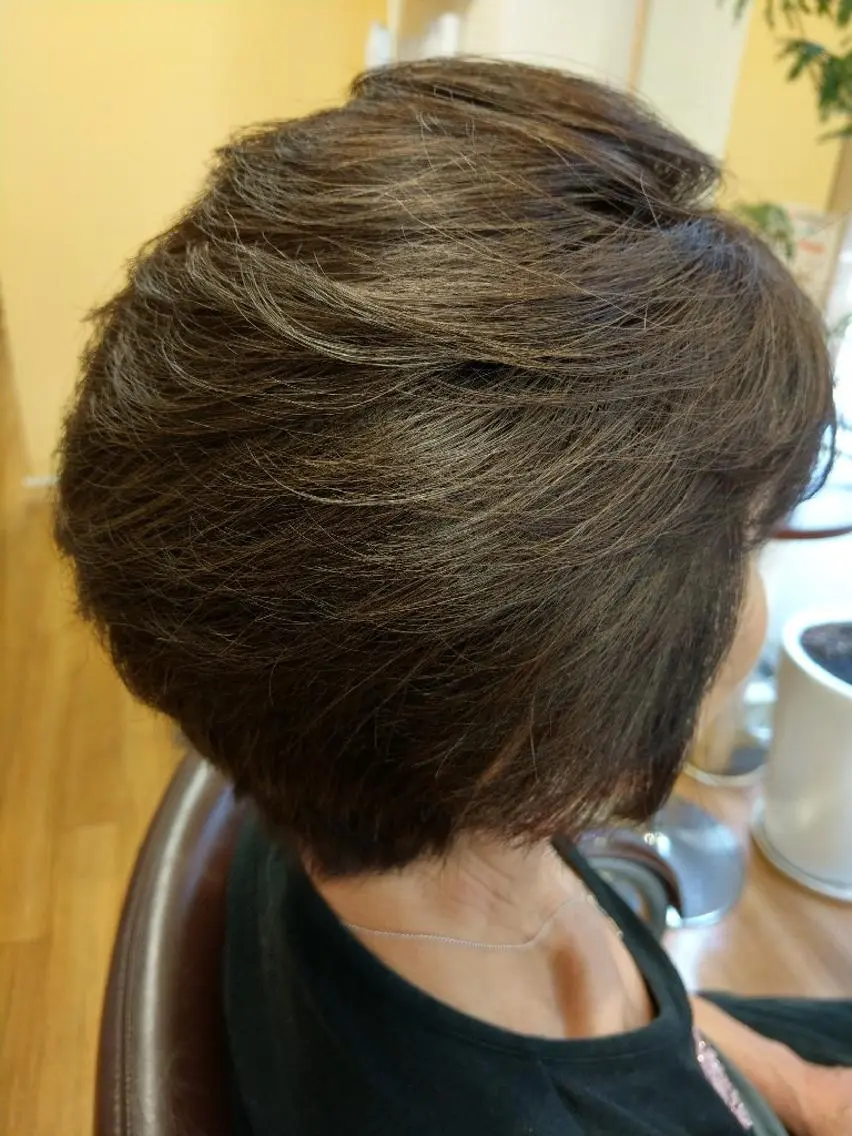 ショート カラー アッシュ 透明感カラー イルミナカラー ヘアカラー Uketoru 横田健のヘアスタイル