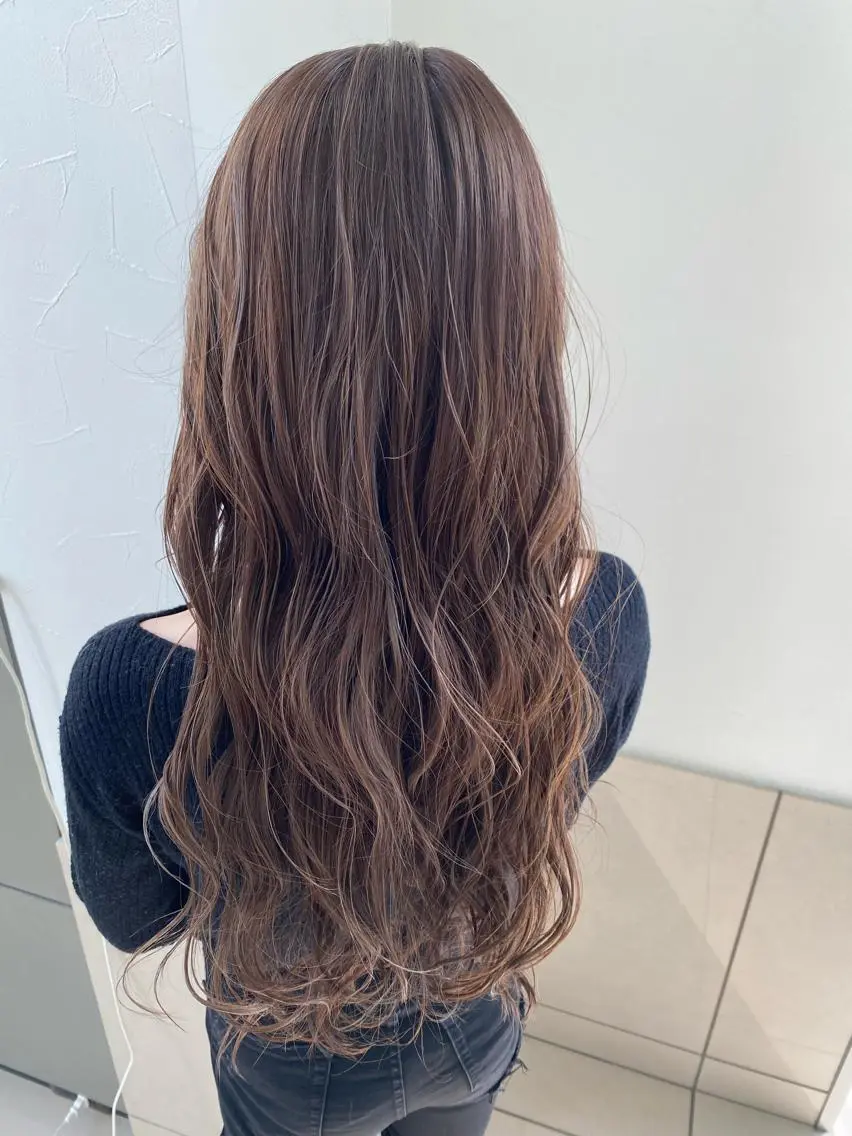 ロング カラー ベージュカラー ハイライトカラー シアーベージュ ハイライト 川合 勇気のヘアスタイル