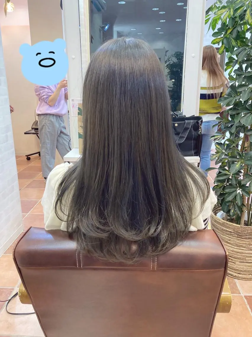 ロング レイヤーカット 大澤 唯のヘアスタイル