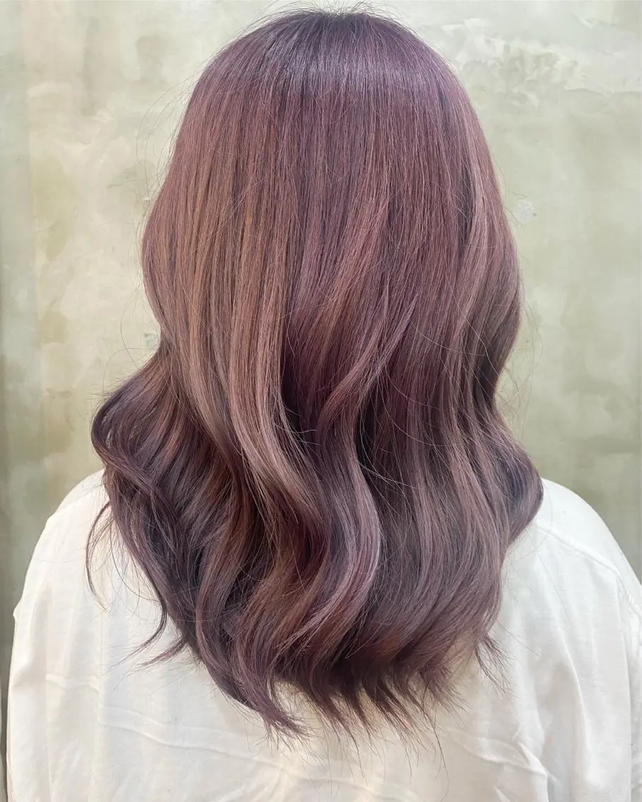 セミロング カラー ヘアアレンジ アッシュ ブリーチ ラベンダーカラー ラベンダーアッシュ ヨシンモリ 志賀 あずみのヘアスタイル