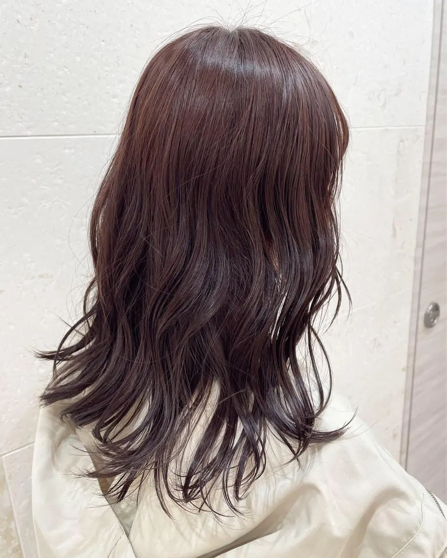 ロング カラー バイオレットカラー ヘアカラー トリートメント 斉藤 貴也のヘアスタイル