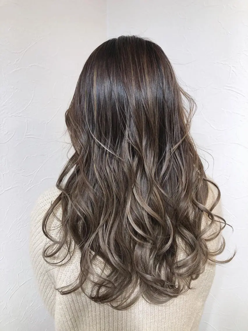 ロング カラー カット ヘアカラー トリートメント 浦山 和之のヘアスタイル