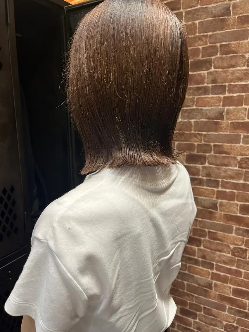 ミディアム カラー パーマ ヘアアレンジ メンズ キッズ ネイル マツエク・マツパ アイブロウ ミディアムパーマ メンズパーマ ブラウンカラー ケアカラー 透明感カラー 久木原 ゆりのヘアスタイル