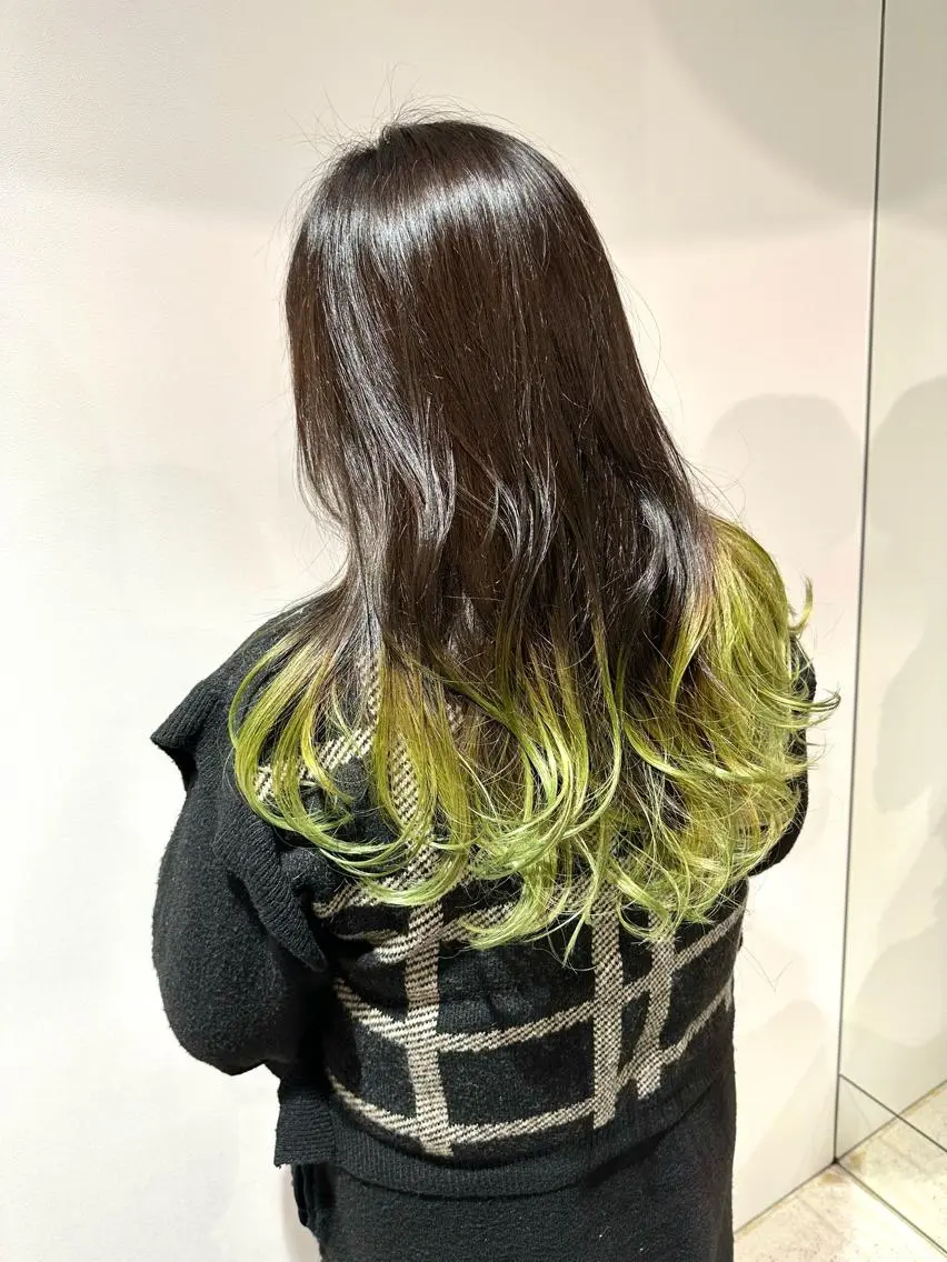 ロング ヘアカラー MUK ムクのヘアスタイル