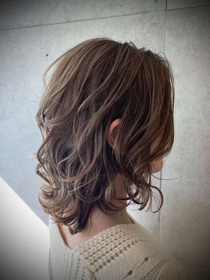 ミディアム カット ヘアカラー 市村 正義のヘアスタイル