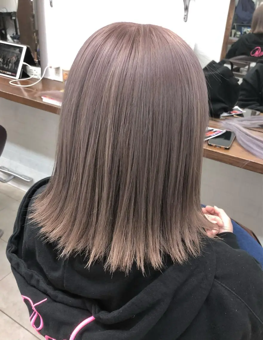 カラー 最高級エクステ /羽エクステ白石宇由のヘアスタイル