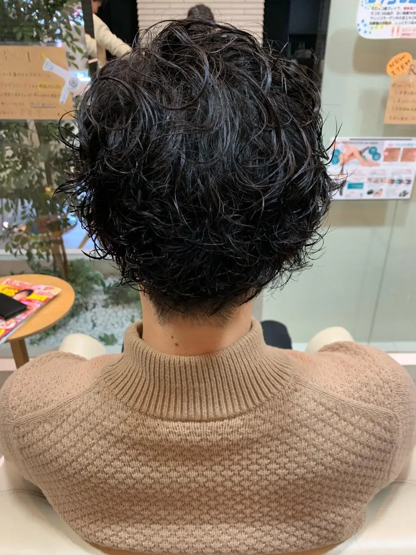 ショート パーマ メンズ 金村 綾芽のヘアスタイル