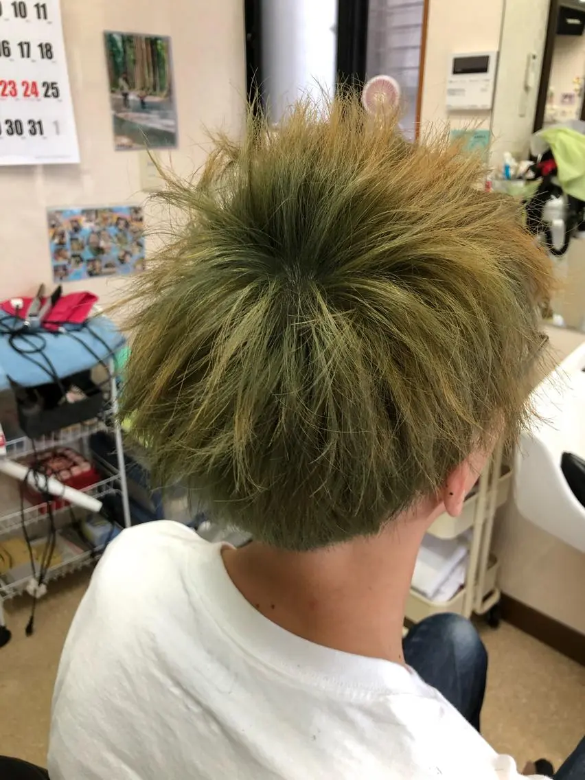 カラー メンズ 石塚 浩のヘアスタイル