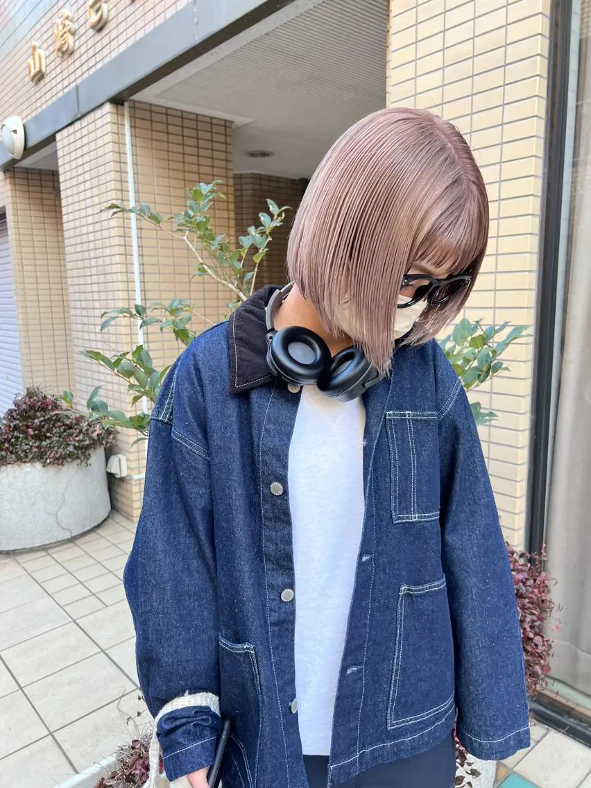 ミディアム カラー ヘアカラー トリートメント 顔周りレイヤー/韓国 ブリーチminamiのヘアスタイル