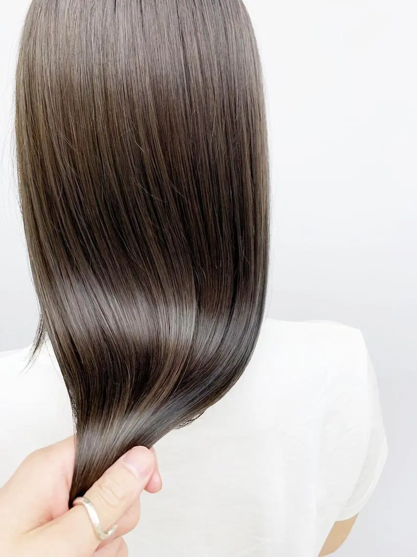 ミディアム カラー パーマ アディクシーカラー ケアカラー 髪質改善 トリートメント ストレートパーマ カット ヘアカラー トリートメント ヘアケア特化型サロン newi 梅田のヘアスタイル