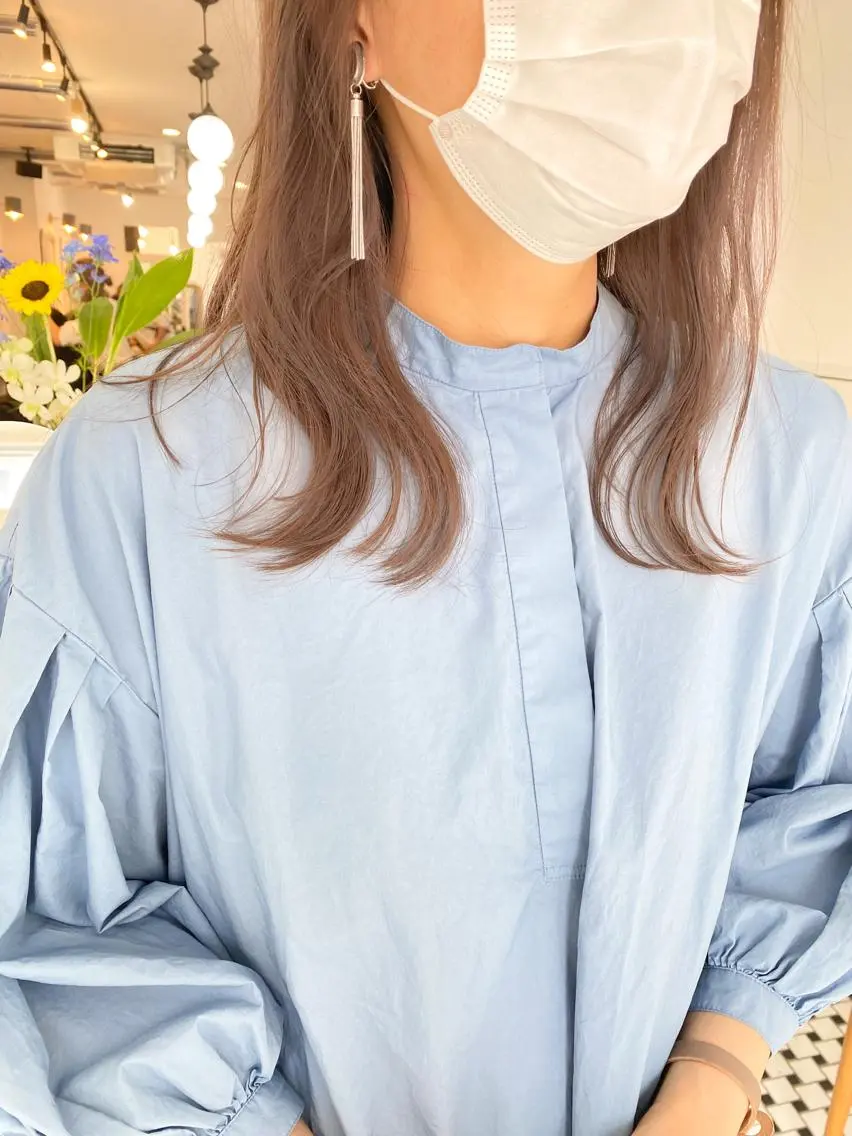 セミロング カラー カット ヘアカラー トリートメント 顔周りレイヤーカット ブリーチminamiのヘアスタイル