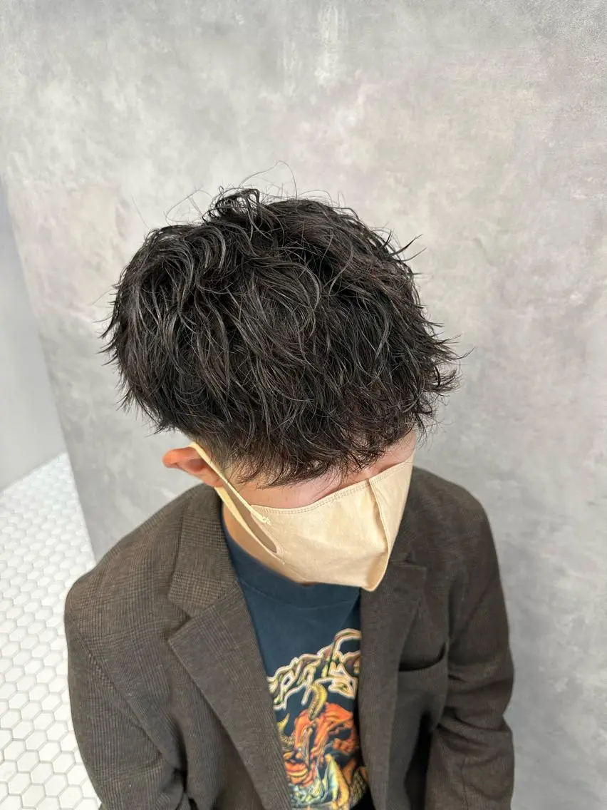 ミディアム ミディアムパーマ 大塚 大飛のヘアスタイル