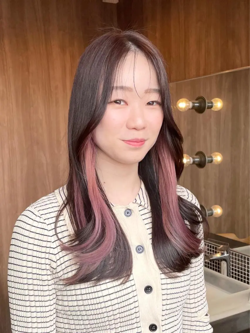 ミディアム カラー イヤリングカラー チヒョ🦋 韓国hair🇰🇷のヘアスタイル