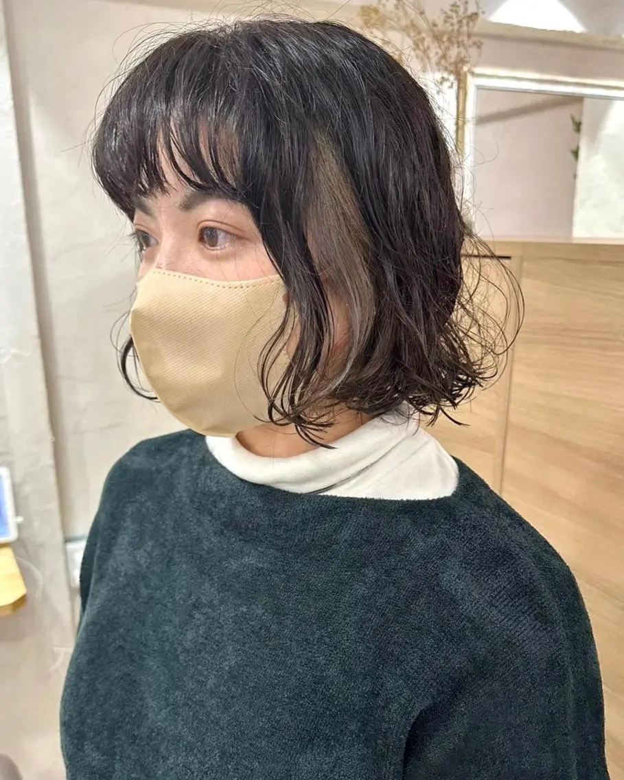 ショート カラー パーマ 切りっぱなしボブ 前下がりボブ ショートボブ 黒髪 イヤリングカラー 髪質改善 縮毛矯正/ レイヤー/銀座/本木のヘアスタイル